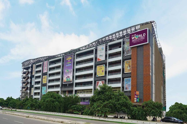 Gaur World SmartStreet Resale